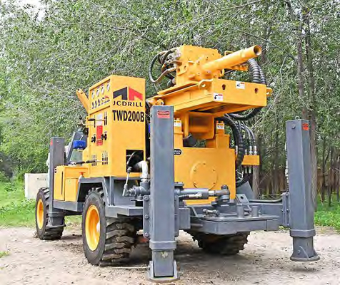 DTH-Luft u. Räder harten Beanspruchung 4 DER MUD-Bohrungs-200m Trailer angebrachte Wasser-Brunnenbohrungs-Anlage