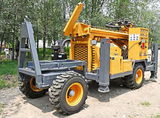 DTH-Luft u. Räder harten Beanspruchung 4 DER MUD-Bohrungs-200m Trailer angebrachte Wasser-Brunnenbohrungs-Anlage