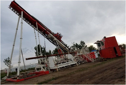 Ein guter Preis. 3700m Spitzen-Antriebs-Bohrung Rig For Oil Gas Construction Online